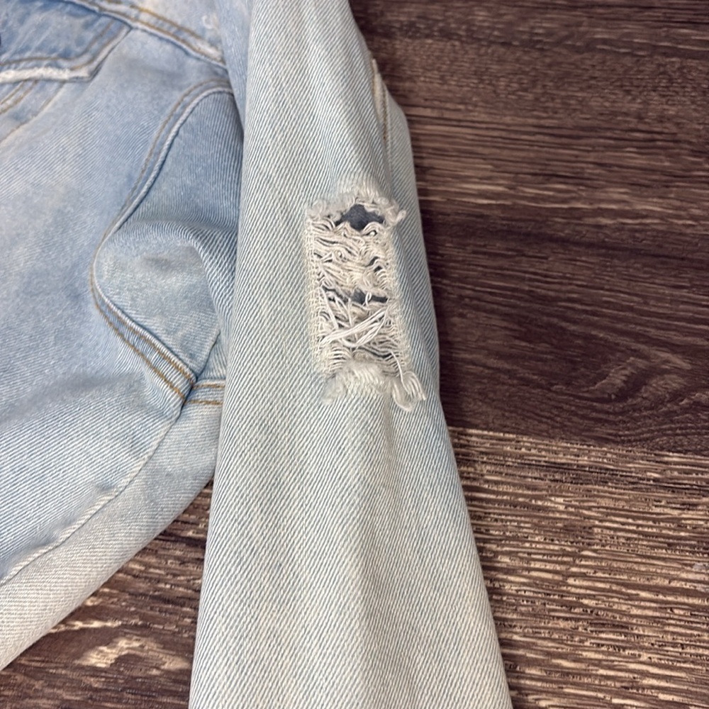 Iris Jeans Distressed Oversized Light Blue Denim Jacket size small/medium - Picture 8 of 8